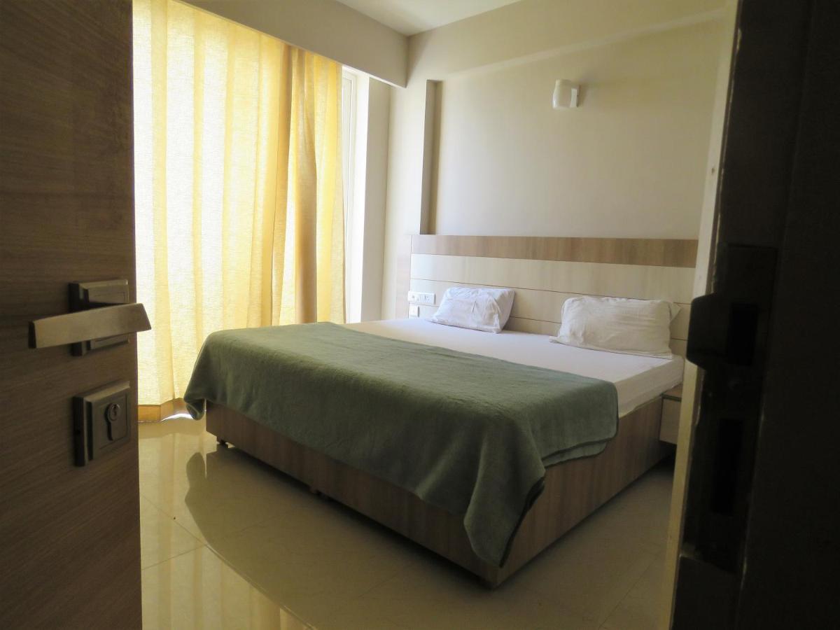 Vrindavan Inn Exteriör bild