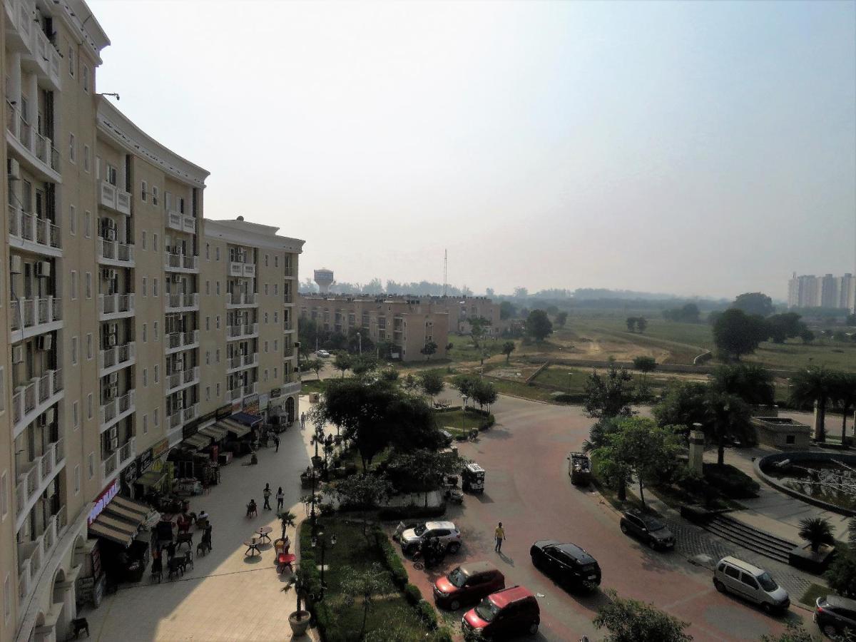 Vrindavan Inn Exteriör bild