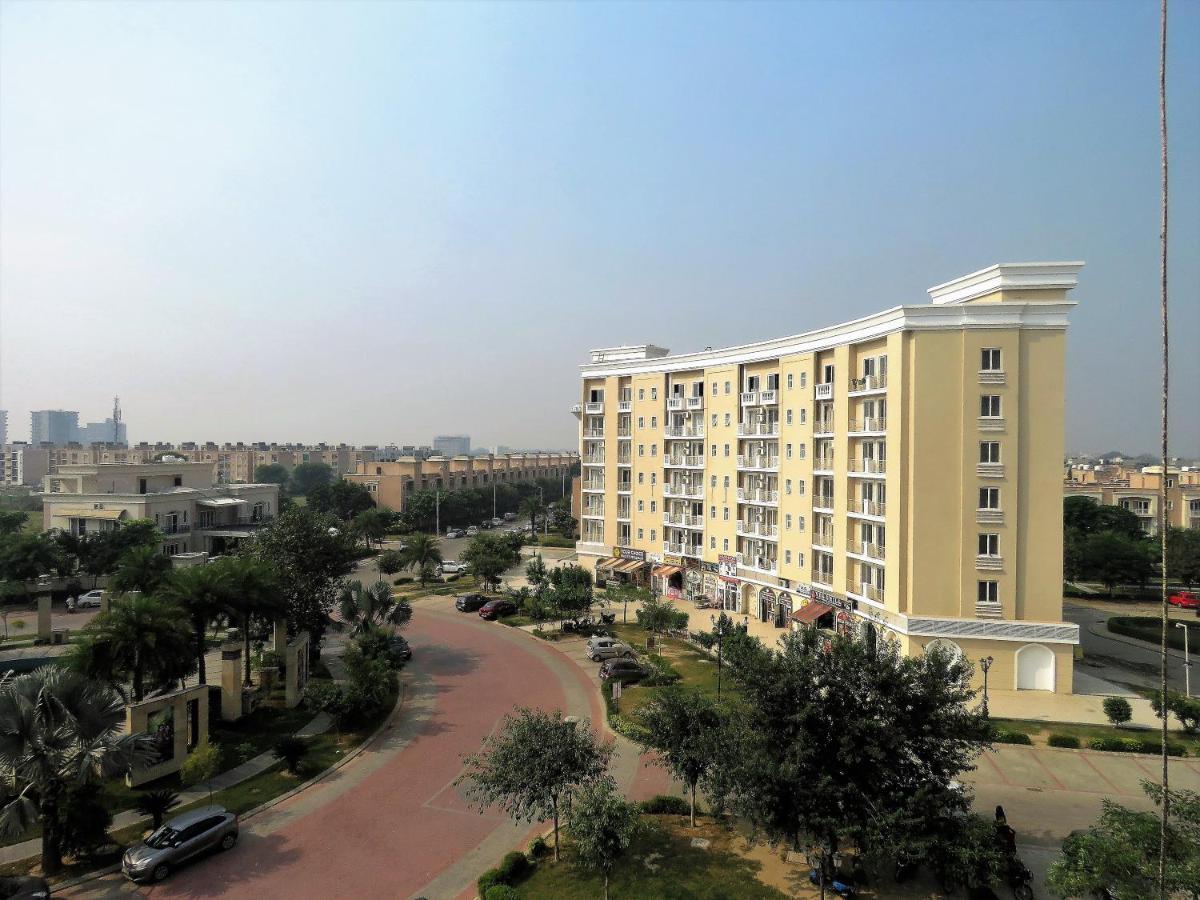 Vrindavan Inn Exteriör bild